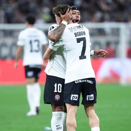 Casagrande: Corinthians se classifica do seu jeito e com a cara do Terrão