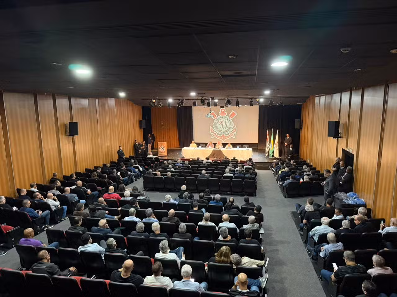 Conselho marca assembleia para votar mudanças no estatuto em pauta institucional do clube