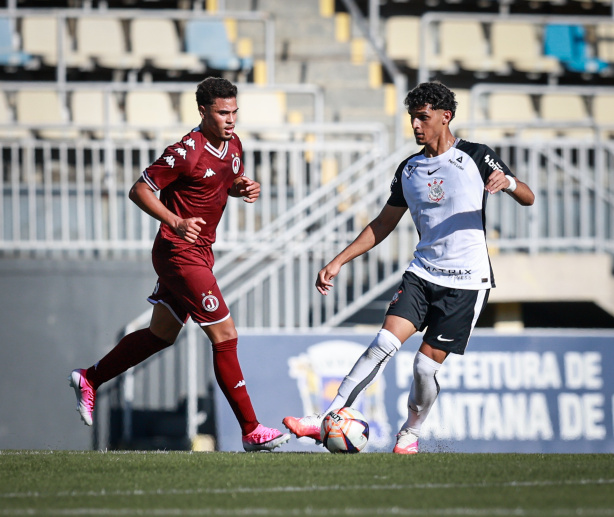 Corinthians Sub-20 abre o placar cedo, sofre virada e perde para o Juventus em notícia do Corinthians