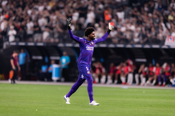 Hugo Souza usa queda na Copa do Brasil como lição para sonho da Libertadores em notícia do Corinthians