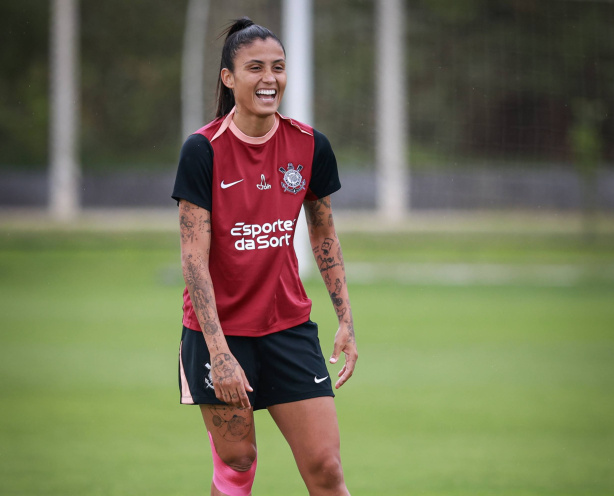 Atacante Jaqueline, do Corinthians Feminino, em treino no CT.