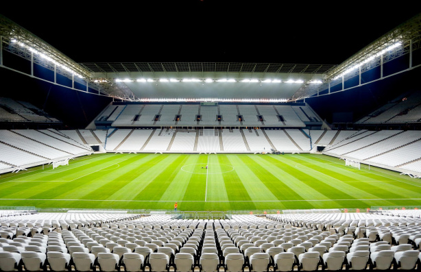 Vista da Neo Química Arena durante jogo do Corinthians.