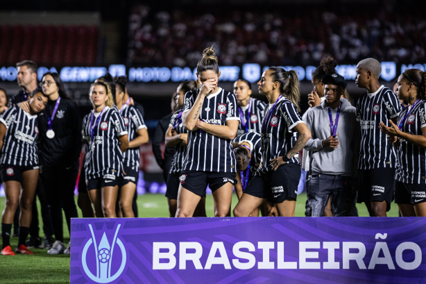Jogadoras do Corinthians Feminino em campo durante partida do Brasileirão