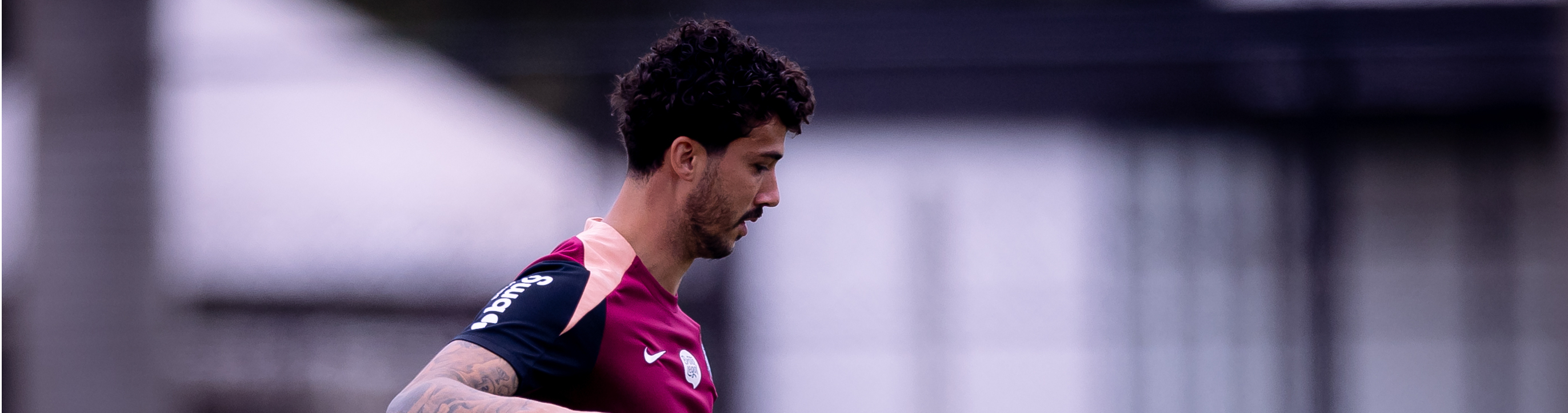 Jogadores do Corinthians em treino tático no CT Dr. Joaquim Grava