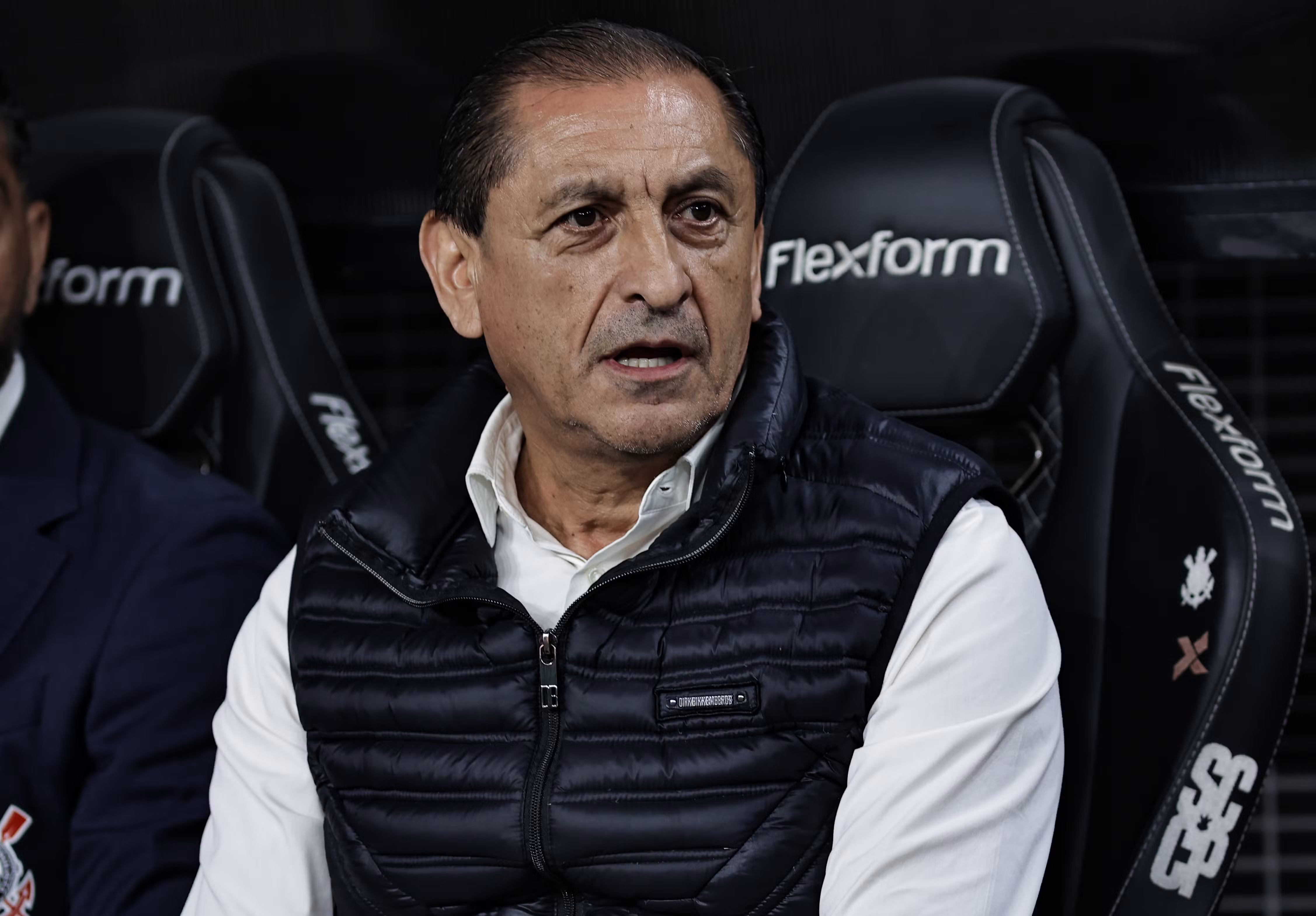 Ramón Díaz durante partida do Corinthians contra o Fluminense.