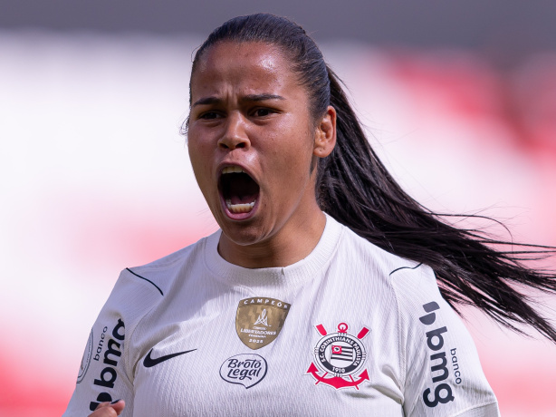 Vic Albuquerque comemorando gol com a camisa do Corinthians Feminino